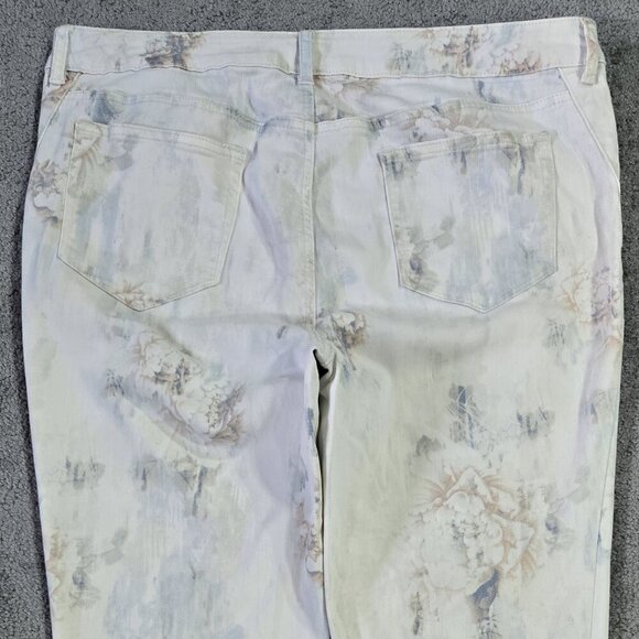 Chico's Ivory Floral The Platinum Jeggings Retro Look Stretch Grandmacore - Picture 5 of 10